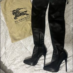BURBERRY PRORSUM
Leather Thigh-High Boots
Size: 8 (38 1/2) Retail $1,495.00